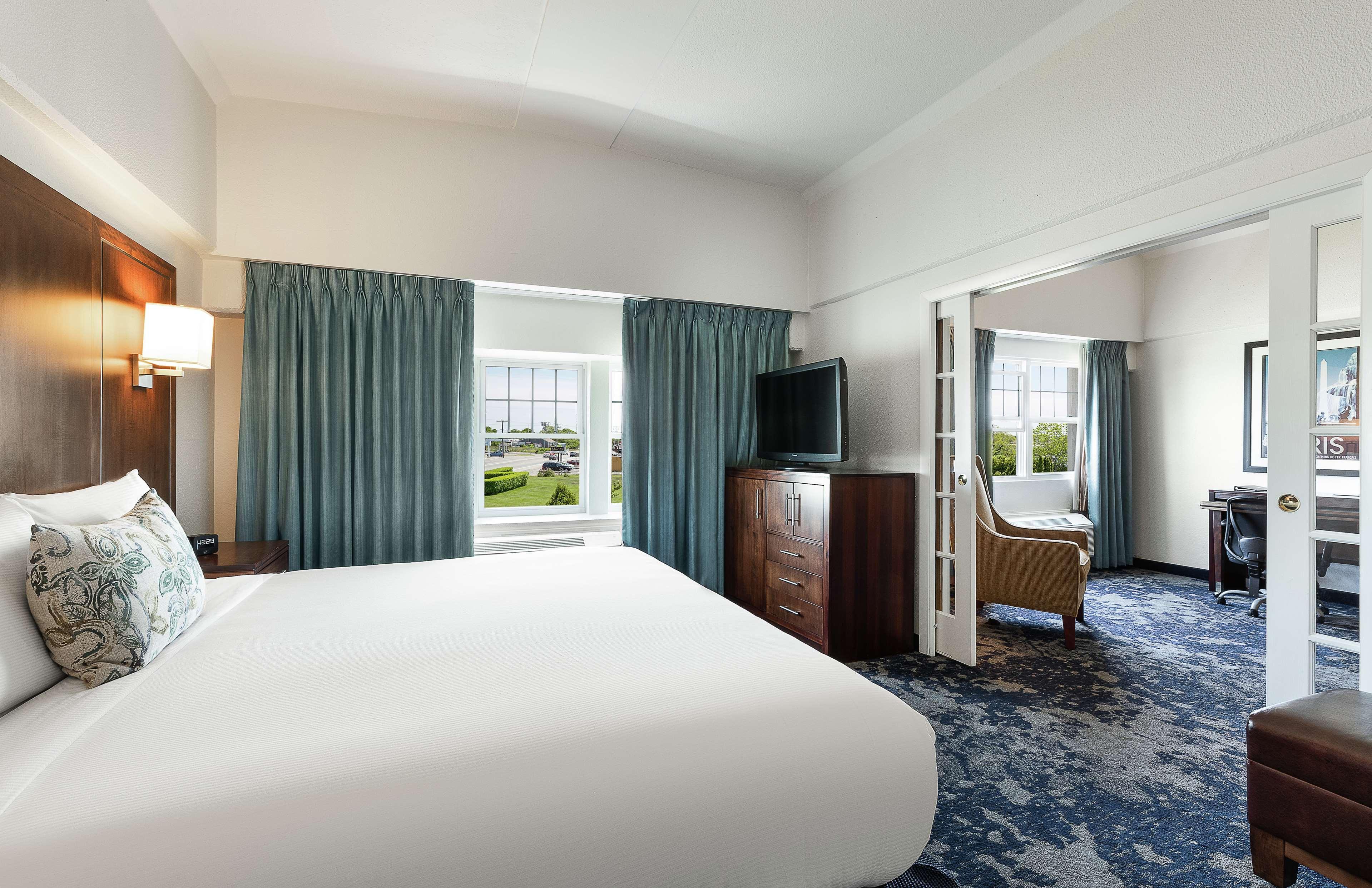Doubletree By Hilton Cape Cod - Hyannis Hotel Екстериор снимка